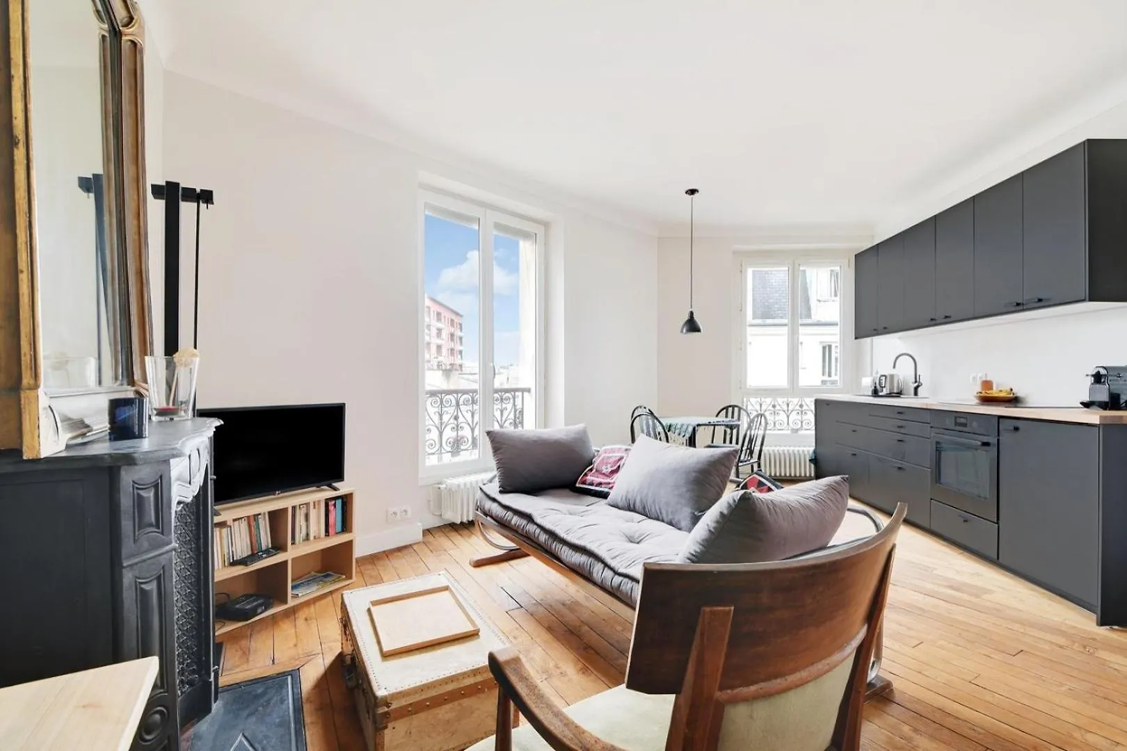 Ferienwohnung Guestready - Parisian Elegance In The 19Th Arr.